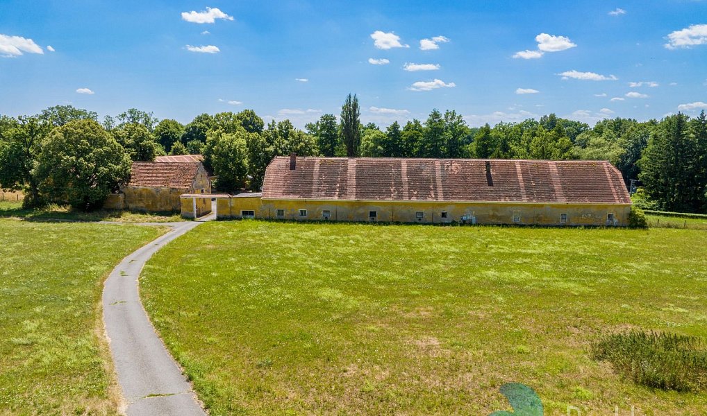 Prodej zemědělského objektu 2 300 m², Králova Lhota – náhled fotky 8