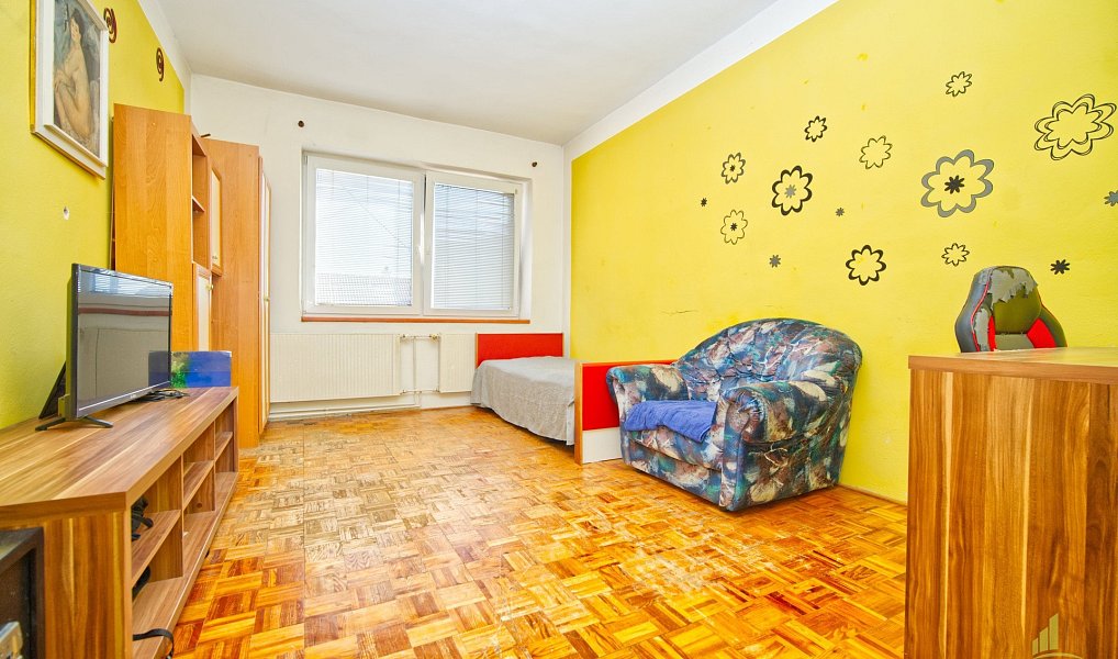 Prodej domu 250 m² s pozemkem 176 m², Perná – náhled fotky 8