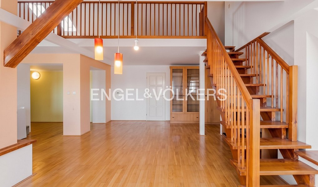 Prodej bytu 4+kk 135 m², Praha – náhled fotky 4