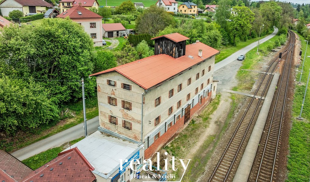 Prodej výrobních prostor 600 m², Rozsochatec – náhled fotky 4