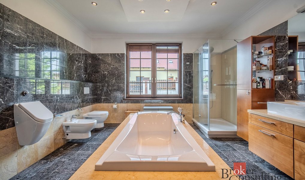 Prodej domu 307 m² s pozemkem 874 m², Praha – náhled fotky 12