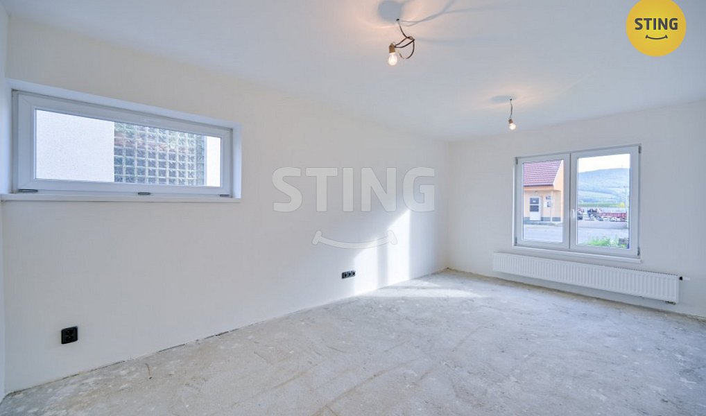 Prodej domu 270 m² s pozemkem 615 m², Strachotín – náhled fotky 16