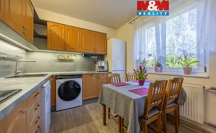 Prodej bytu 3+1 69 m², Topolová, Klášterec nad Ohří, okres Chomutov