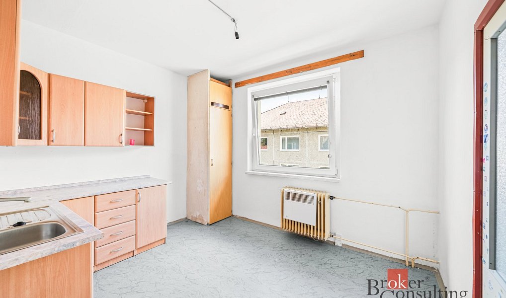 Prodej bytu 3+1 80 m², Kolinec – náhled fotky 2