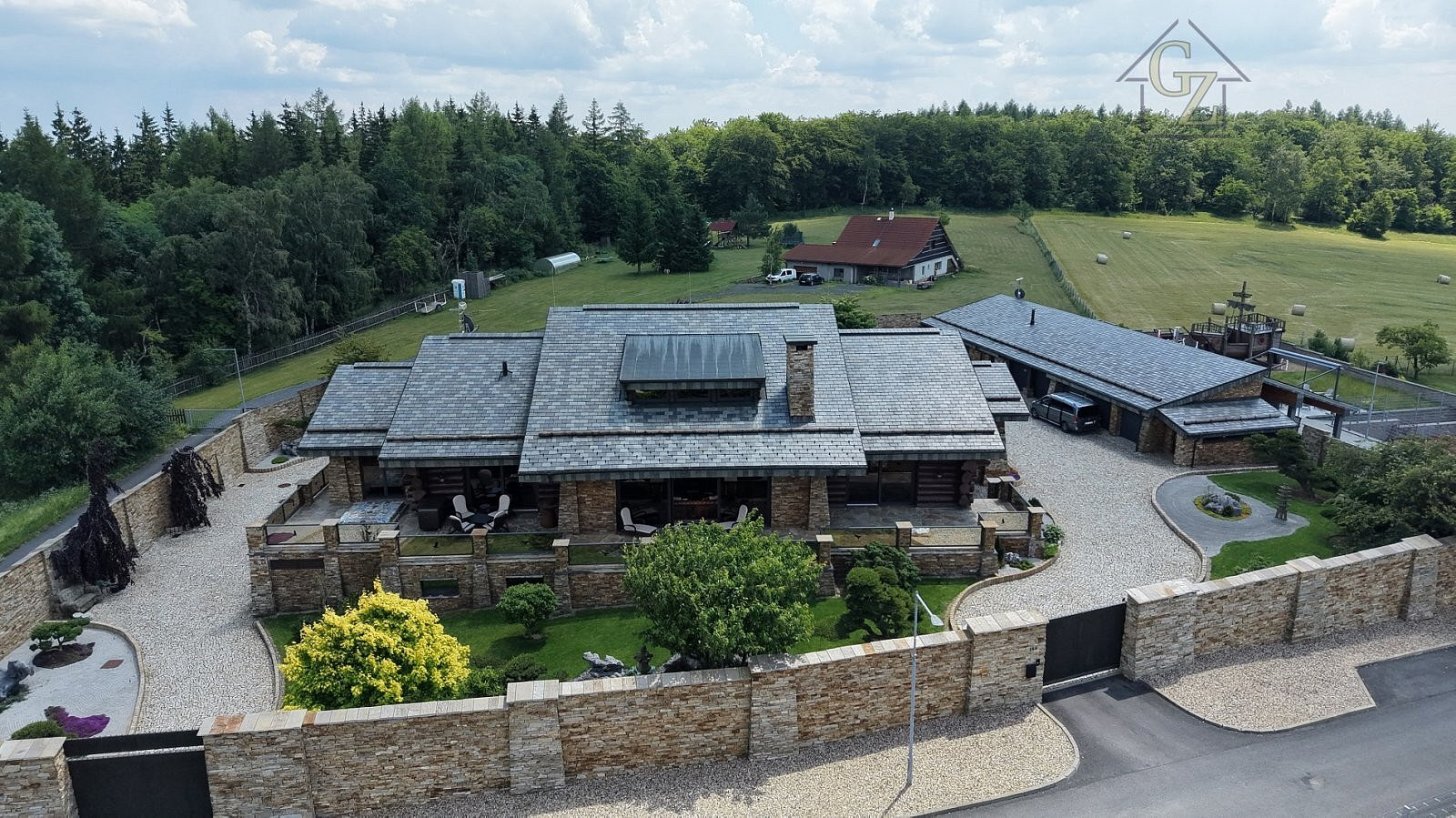 Prodej domu 800 m² s pozemkem 2 969 m²