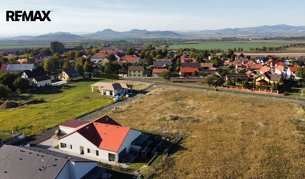Prodej pozemku, 860 m², Louny, Slavětín