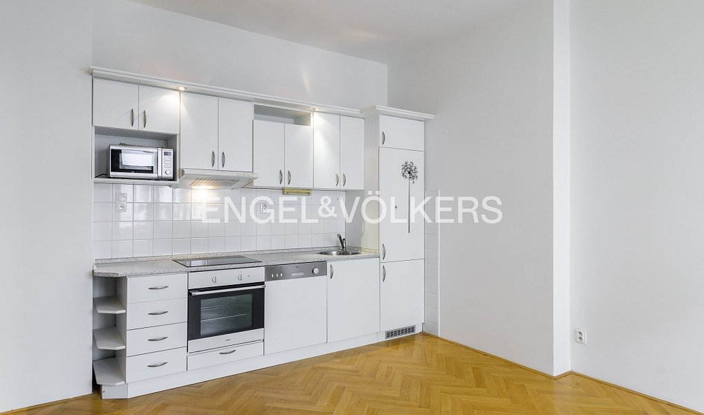 Pronájem bytu 2+kk 48 m², Praha – náhled fotky 2