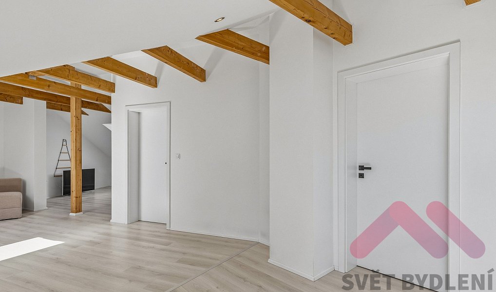 Prodej domu 300 m² s pozemkem 1 066 m², Tehov – náhled fotky 26