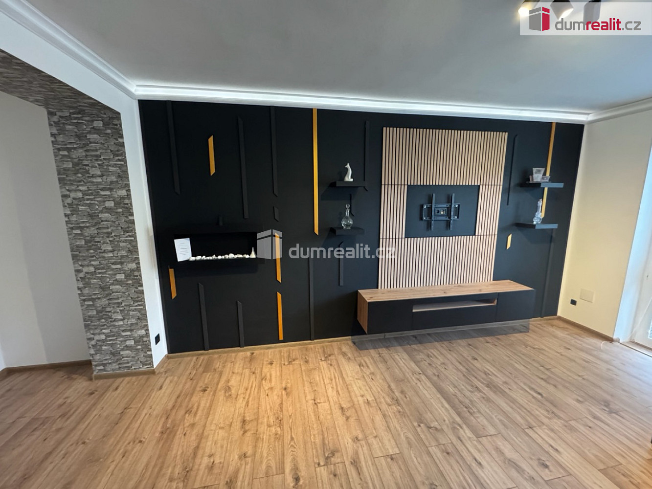 Pronájem bytu 2+1 52 m² — photo 2