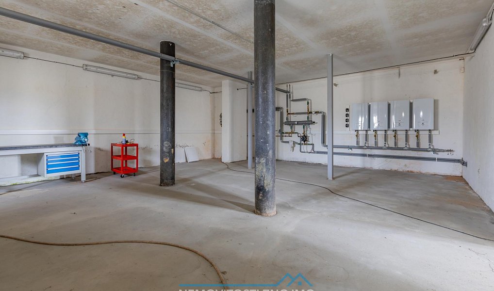 Prodej skladovacích prostor 797 m², Lesná – náhled fotky 13