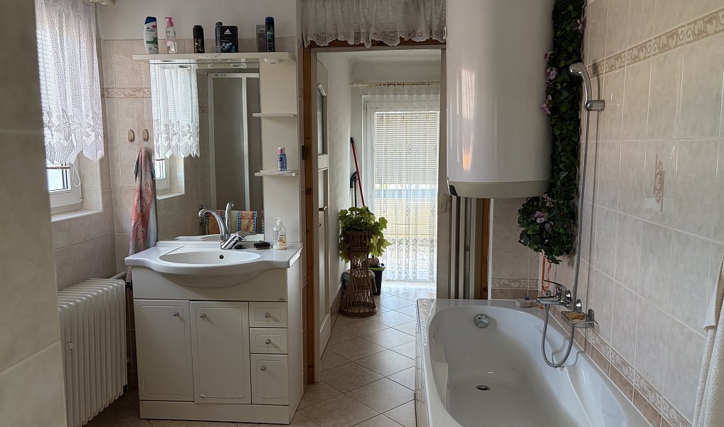 Prodej domu 193 m² s pozemkem 856 m², Chrást – náhled fotky 7