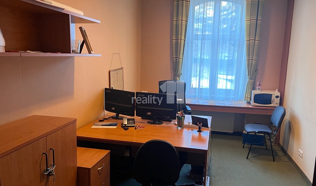 Pronájem kanceláře 14 m², Karlovy Vary – náhled fotky 2