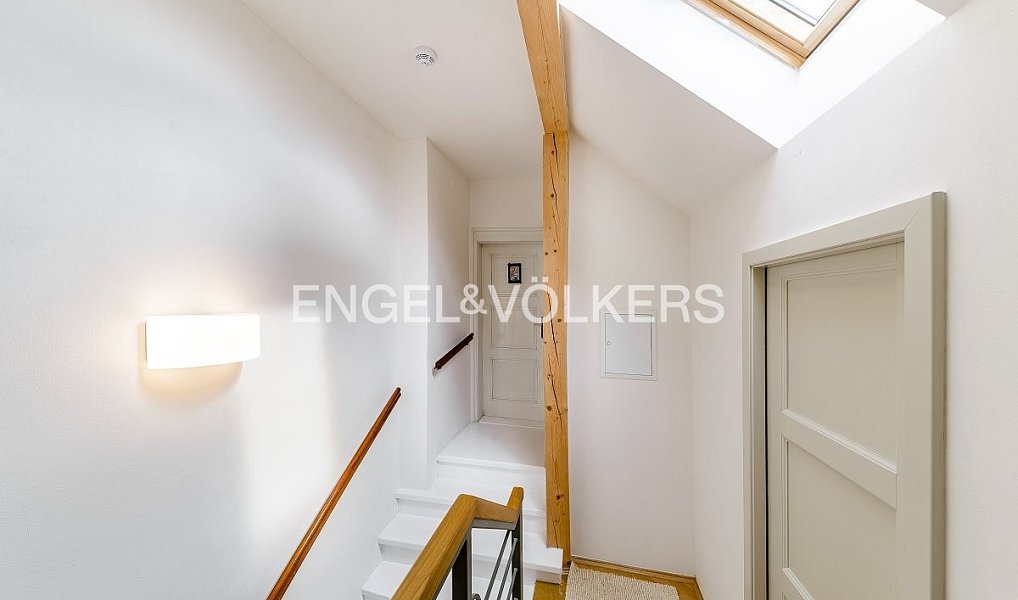 Pronájem domu 140 m² s pozemkem 218 m², Praha – náhled fotky 12