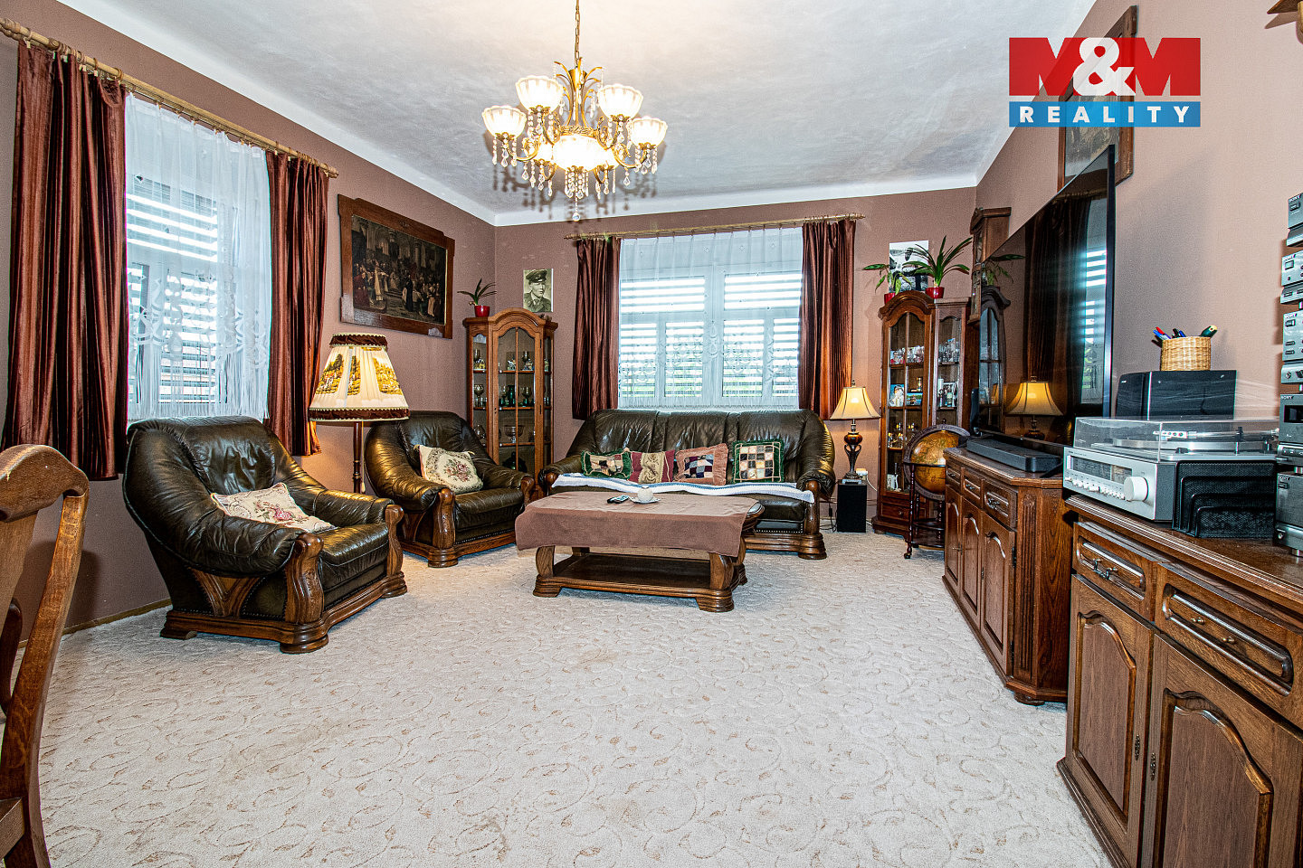 Prodej domu 210 m² s pozemkem 639 m² — photo 2