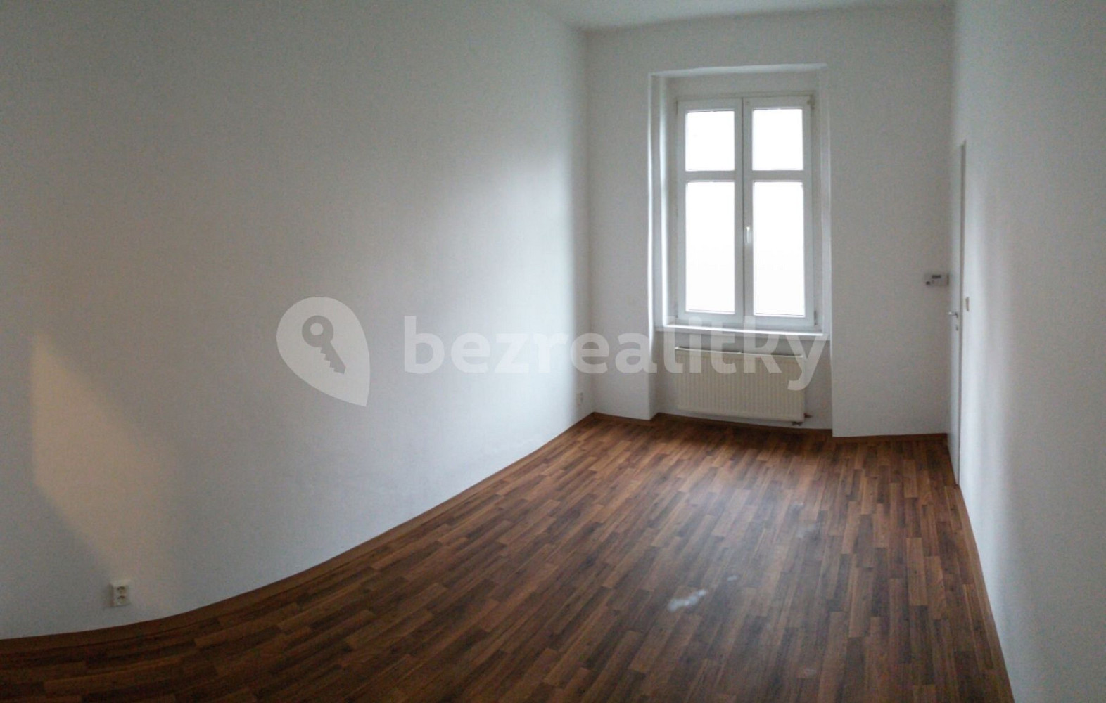 Pronájem bytu 1+1 28 m² — photo 3