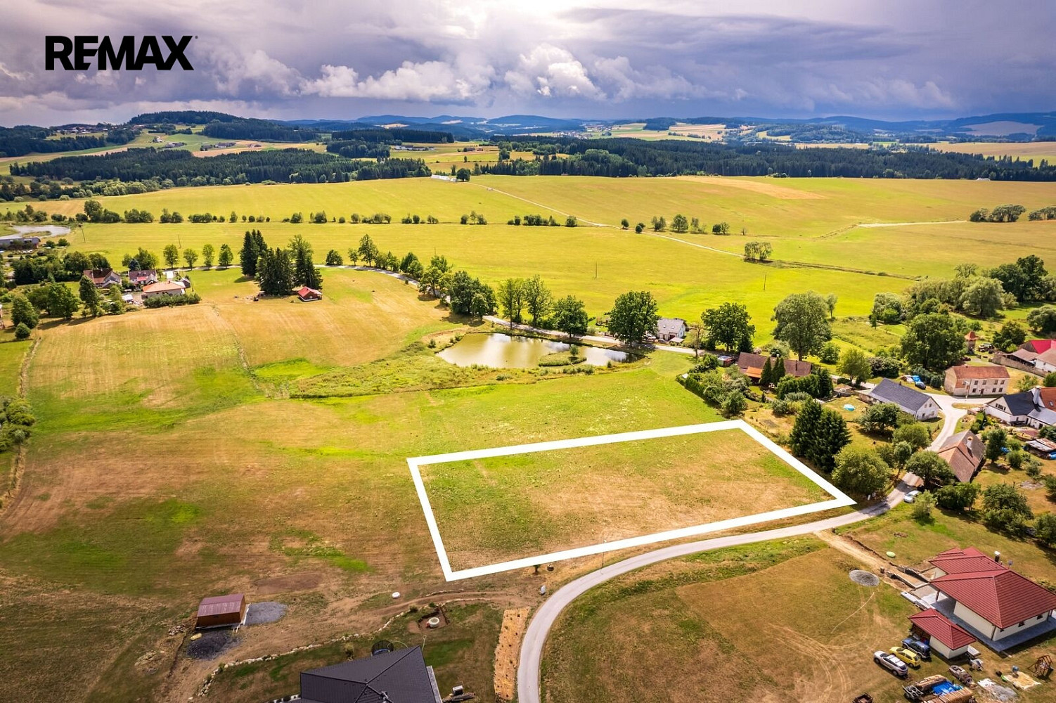 Prodej stavebního pozemku 4 020 m² – fotografie 4