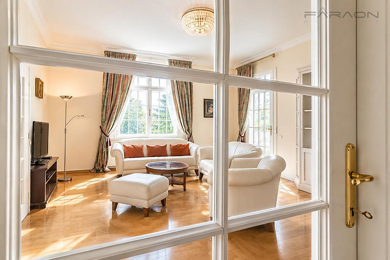 Pronájem bytu 5+kk 190 m² – fotografie 2