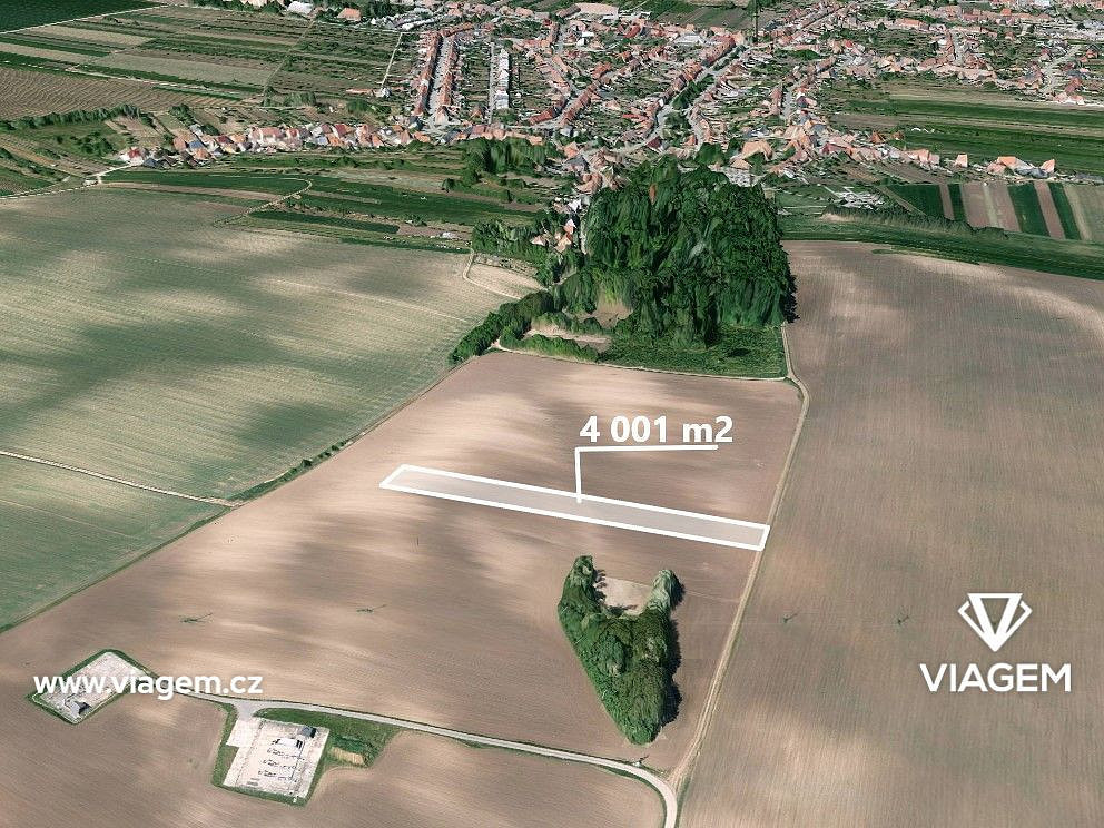 Prodej pole 1 714 m²