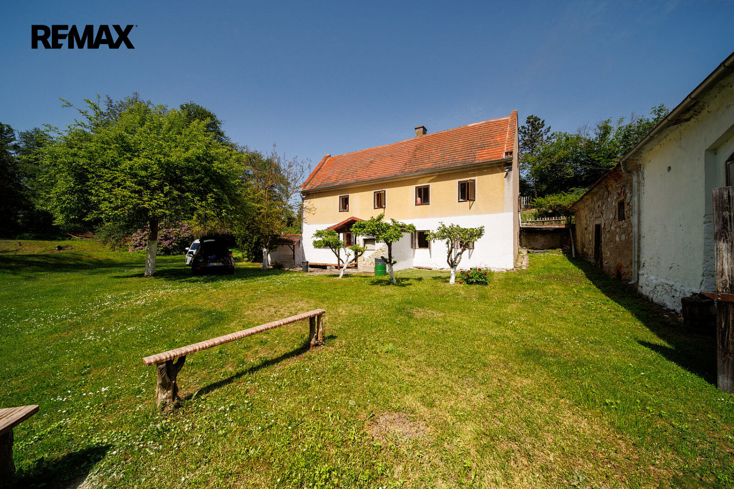 Prodej komerčního pozemku 105 830 m² – fotografie 2