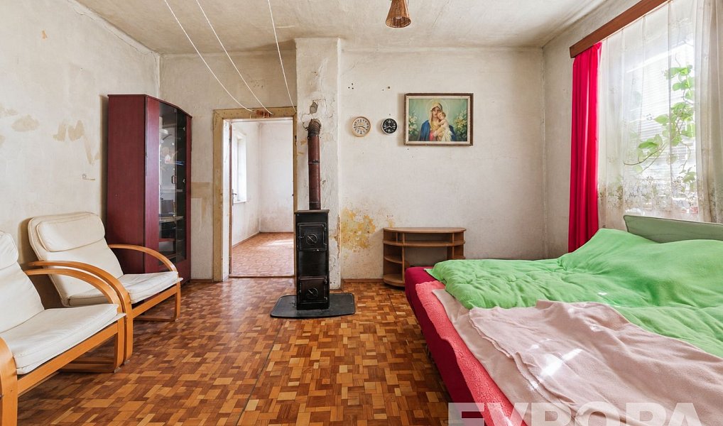 Prodej domu 104 m² s pozemkem 693 m², Pravy – náhled fotky 4