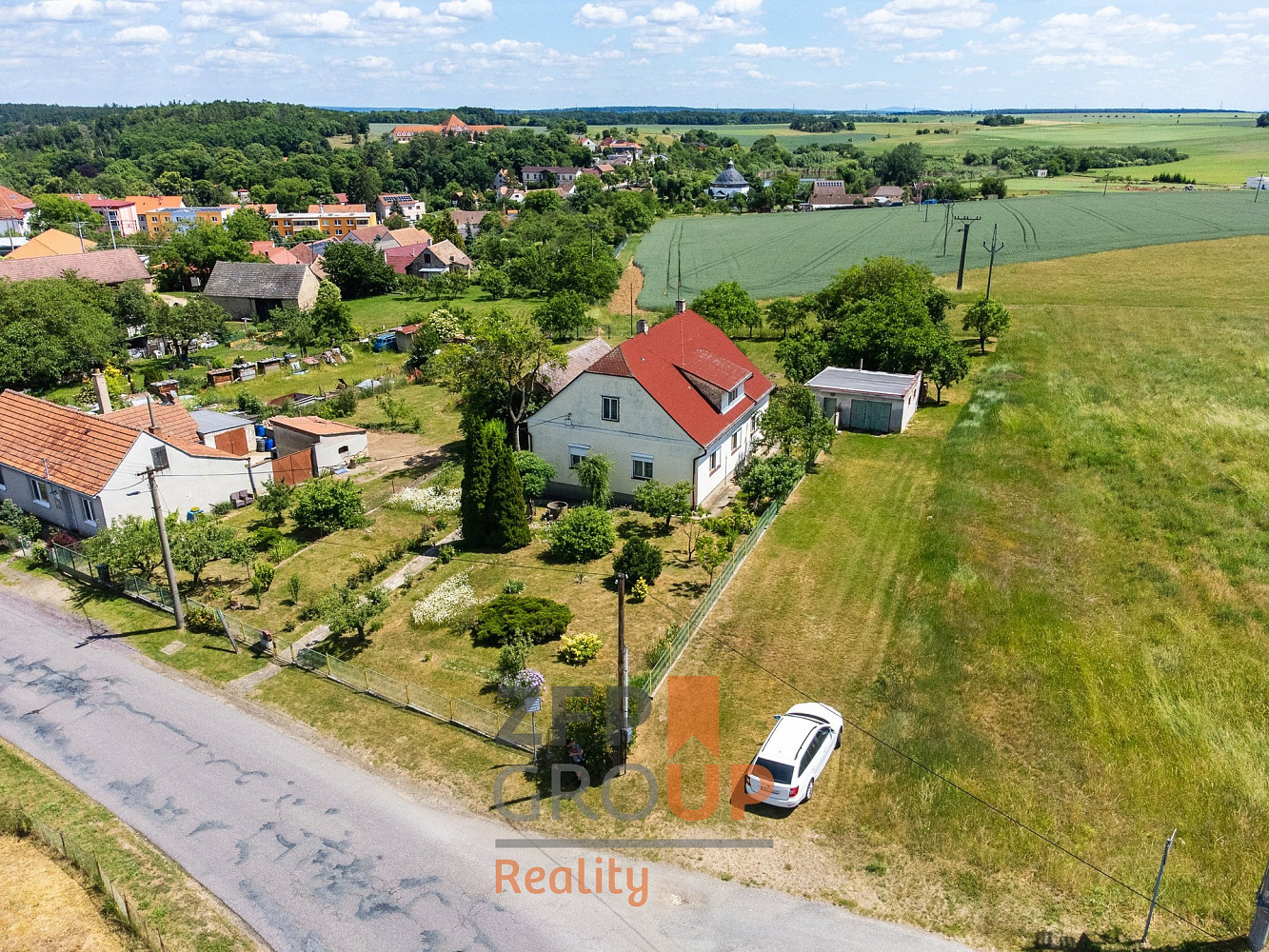 Prodej domu 193 m² s pozemkem 1 906 m²