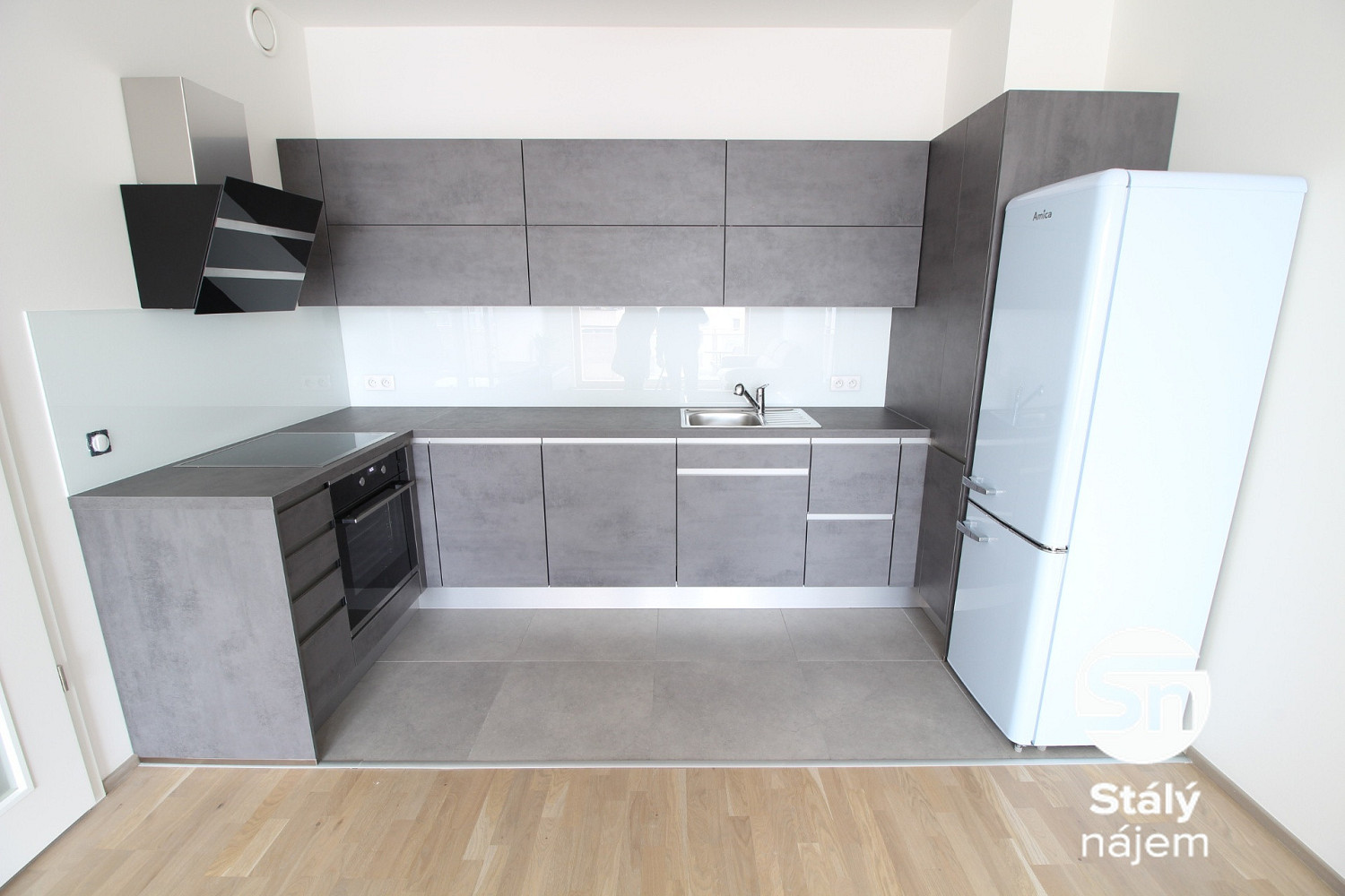 Pronájem bytu 2+kk 52 m² – pohled 2