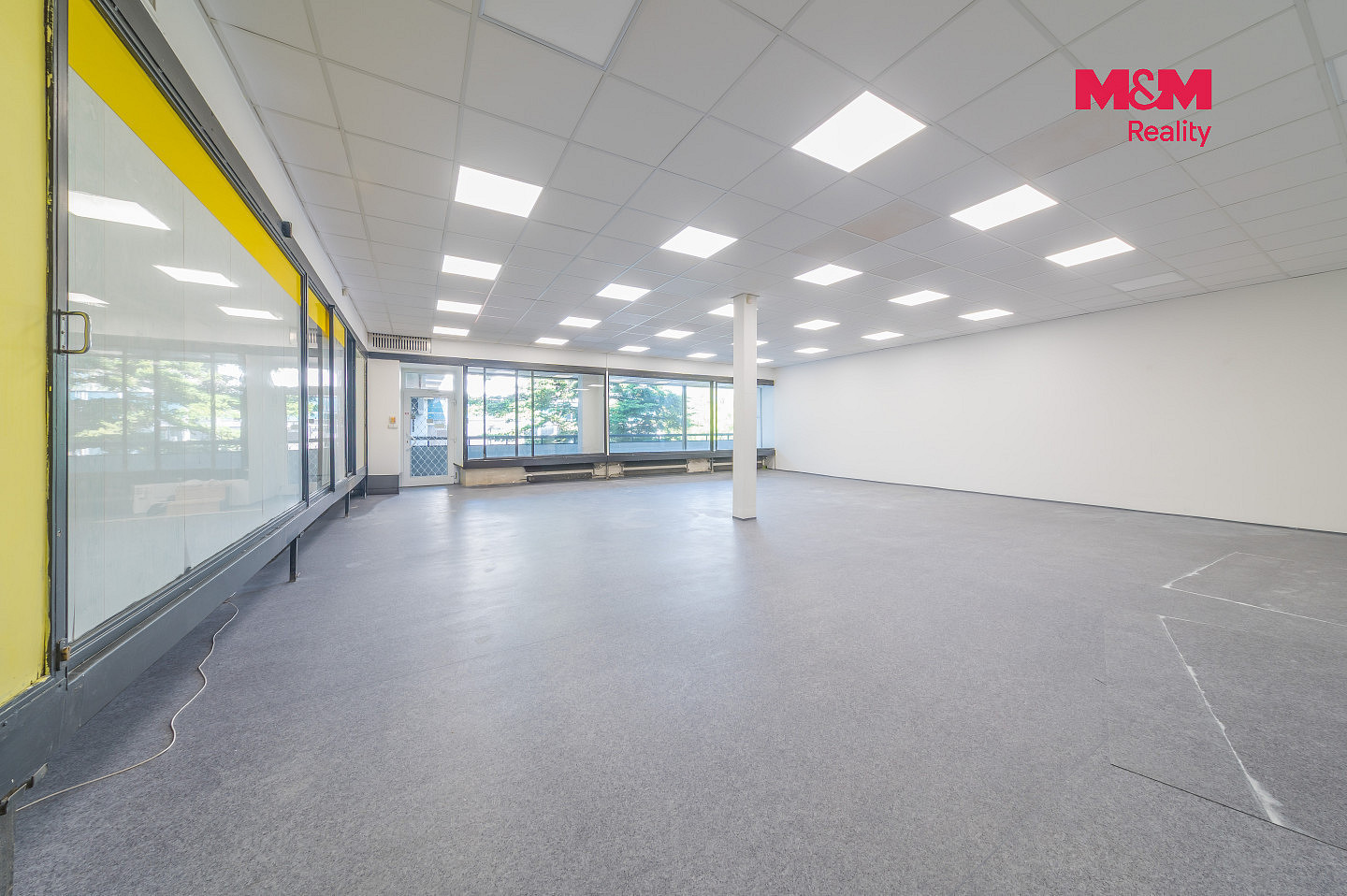 Pronájem obchodních prostor 500 m² – fotografie 4