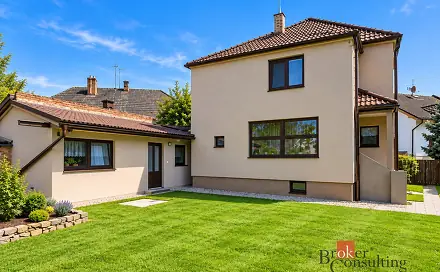 Prodej domu 126 m² s pozemkem 1 880 m², Hradčanská, Pardubice - Svítkov