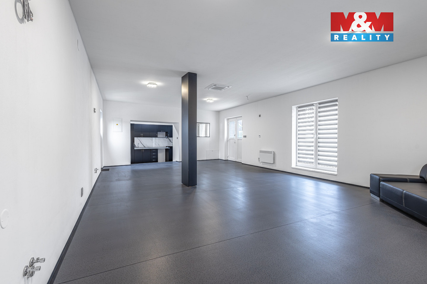 Pronájem obchodních prostor 65 m² – fotografie 4