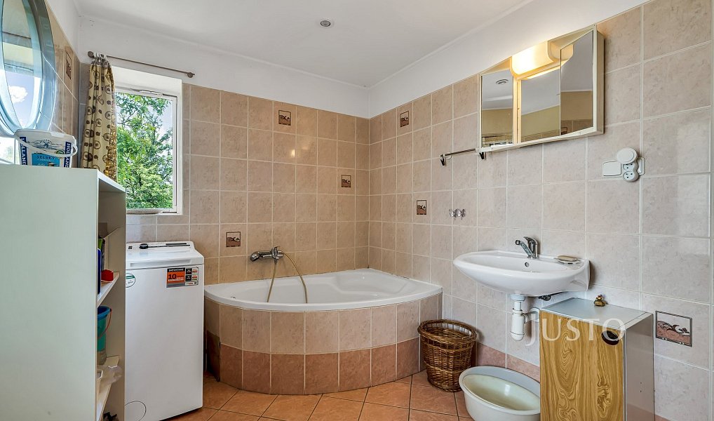 Prodej domu 180 m² s pozemkem 1 758 m², Železný Brod – náhled fotky 16