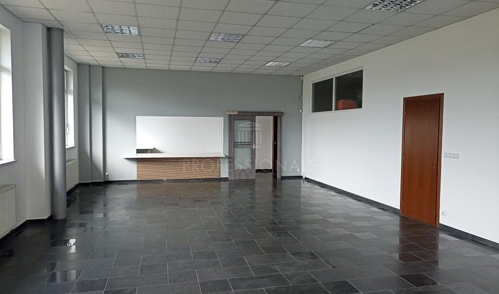 Pronájem obchodních prostor 135 m², Praha – náhled fotky 2