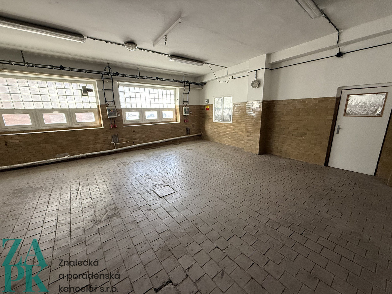 Pronájem výrobních prostor 53 m² – fotografie 3