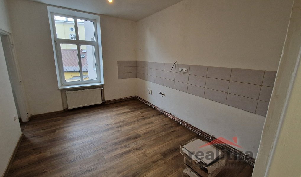 Pronájem bytu 3+1 106 m², Opava – náhled fotky 9