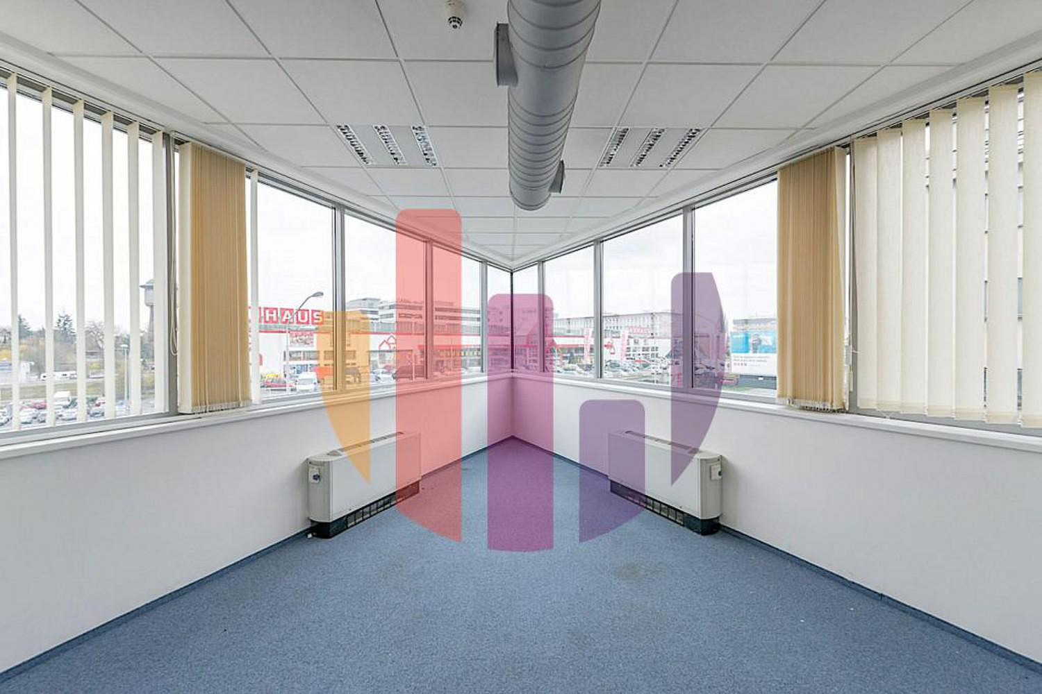 Pronájem kanceláře 500 m² — photo 4