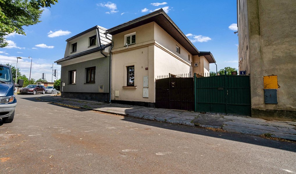 Prodej domu 90 m² s pozemkem 165 m², Praha – náhled fotky 3