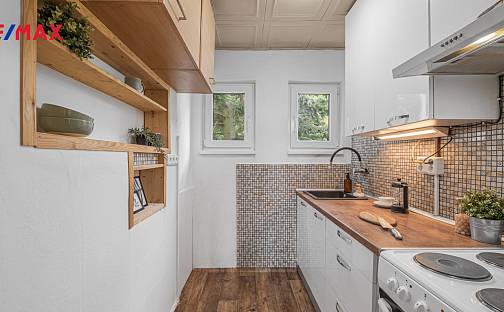 Prodej bytu 3+1 49 m², Lhotecká, Mníšek pod Brdy, okres Praha-západ