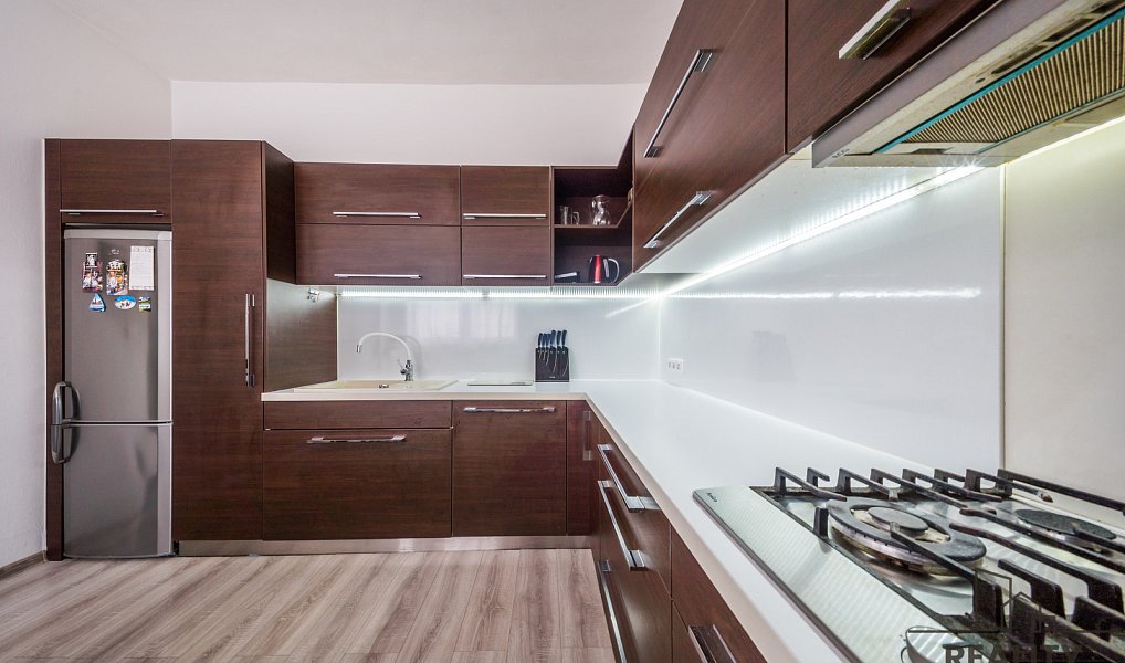 Prodej domu 242 m² s pozemkem 430 m², Hodonín – náhled fotky 3