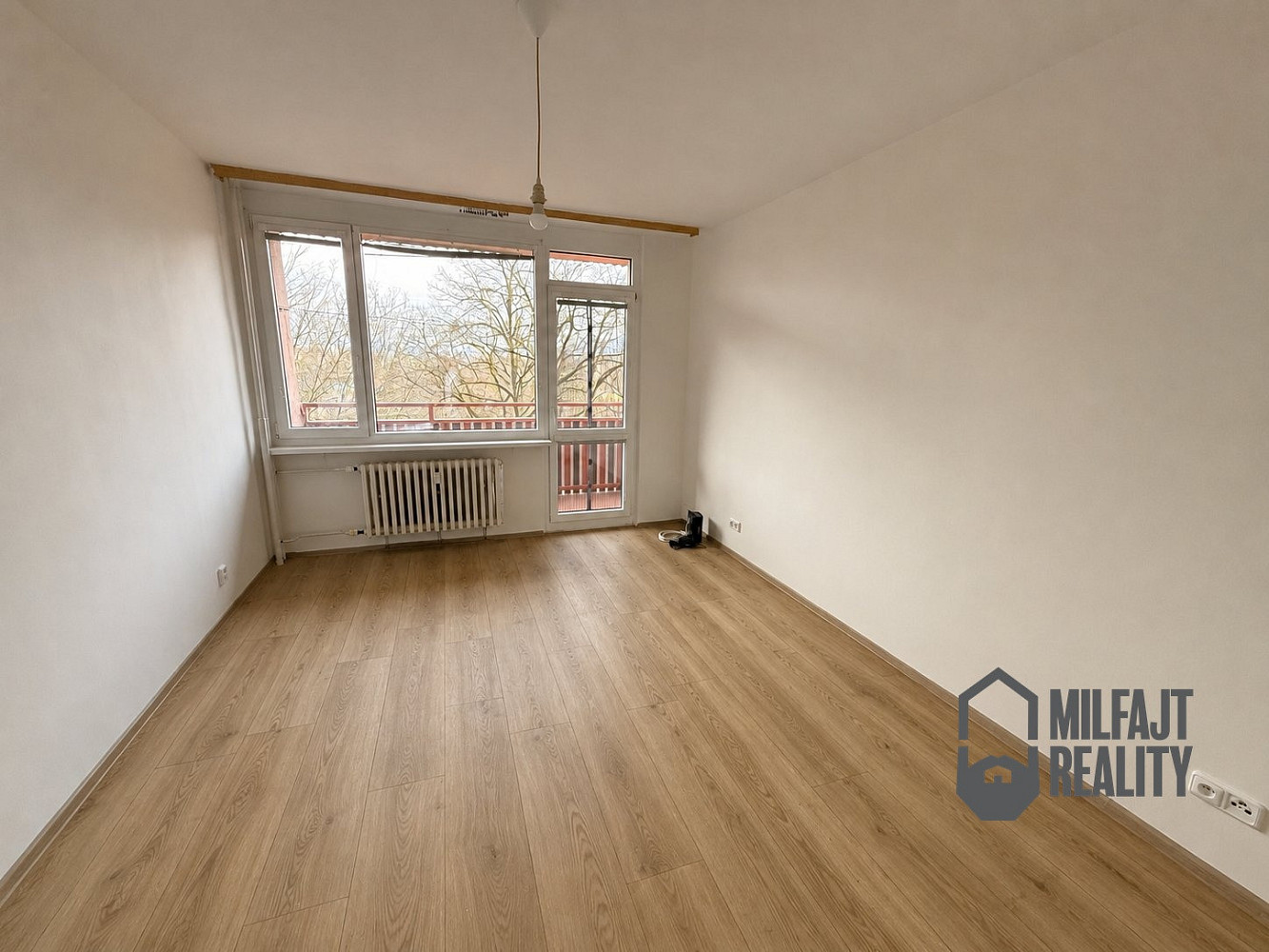 Pronájem bytu 2+1 57 m² - Widok 4