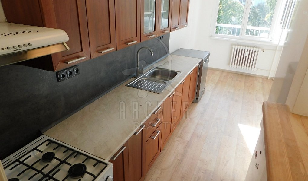 Prodej bytu 3+1 80 m², Praha – náhled fotky 2