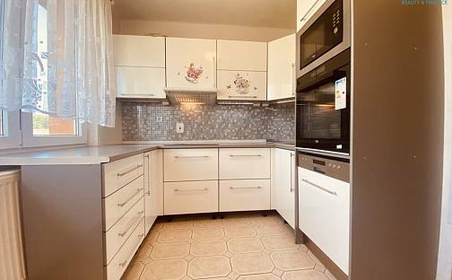 Prodej bytu 3+1 65 m², Zachotín, okres Pelhřimov