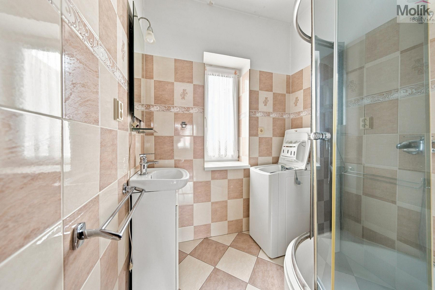 Prodej domu 194 m² s pozemkem 221 m² – fotografie 5