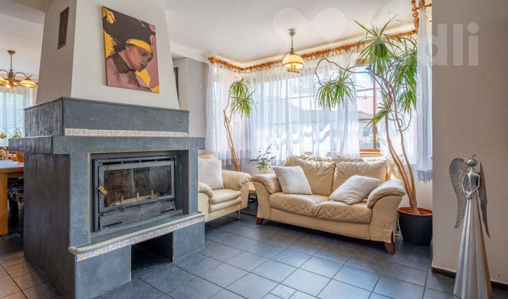 Prodej domu 214 m² s pozemkem 1 285 m², Kamenice – náhled fotky 9