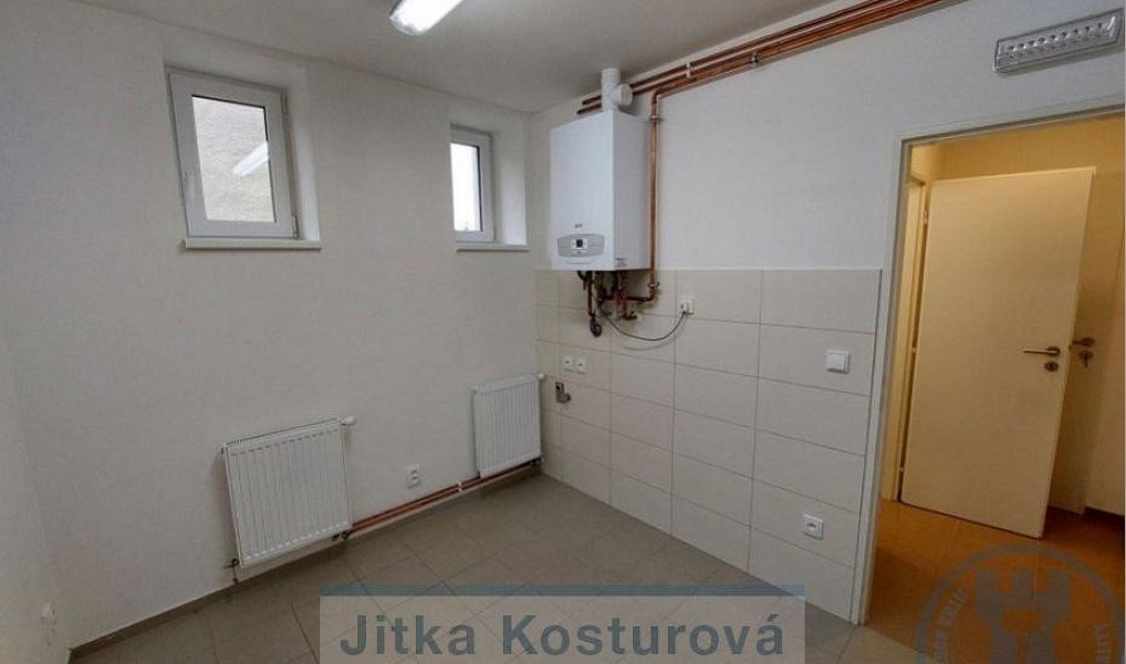 Prodej domu 348 m² s pozemkem 432 m², Krnov – náhled fotky 10