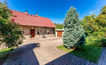 Prodej domu 97 m² s pozemkem 1 094 m², Velký Chlumec, okres Beroun