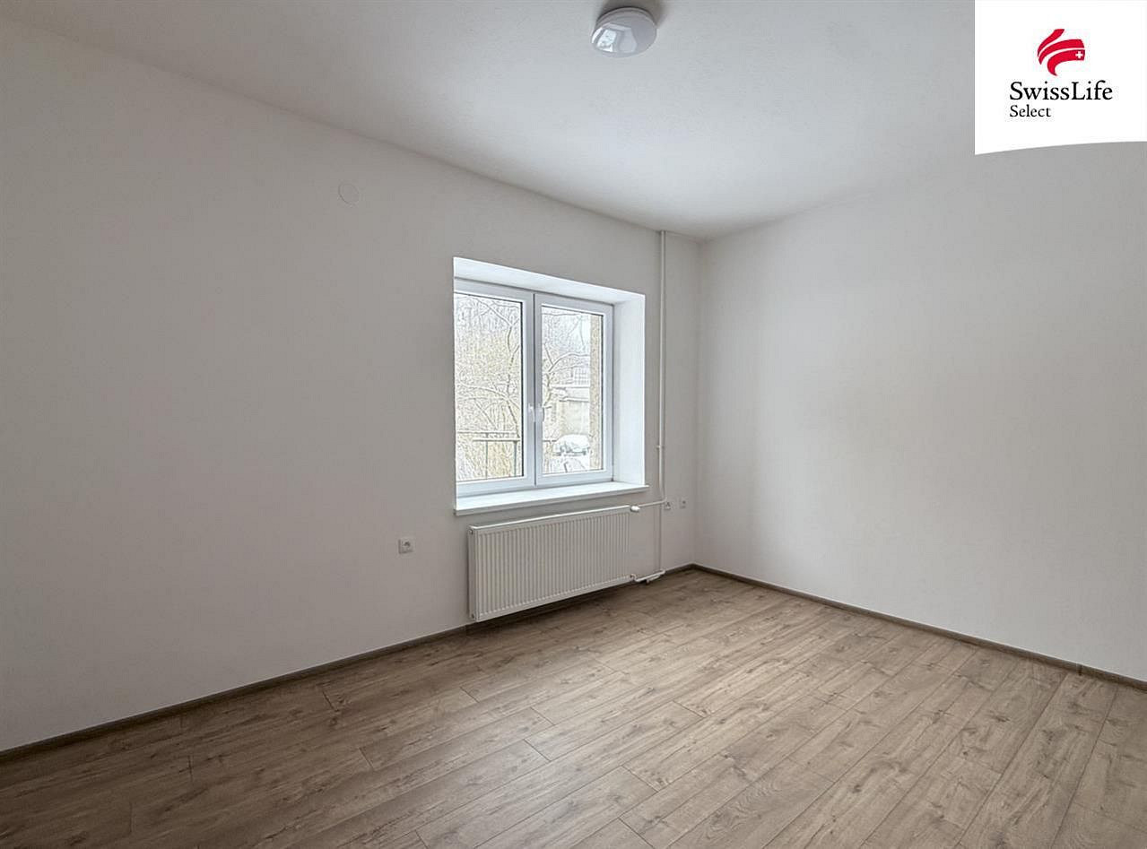 Pronájem bytu 1+kk 33 m² – fotografie 2