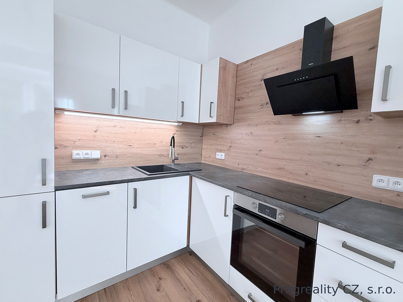 Pronájem bytu 3+kk 75 m²