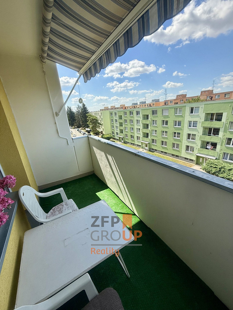 Prodej bytu 2+1 54 m² – pohled 2