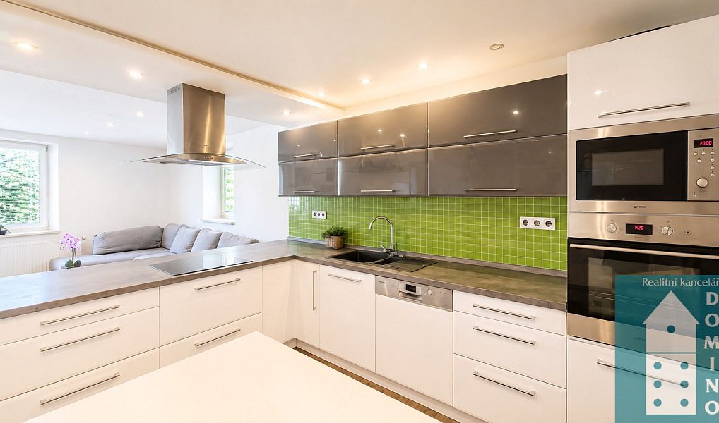 Prodej domu 241 m² s pozemkem 341 m², Halenkovice – náhled fotky 3