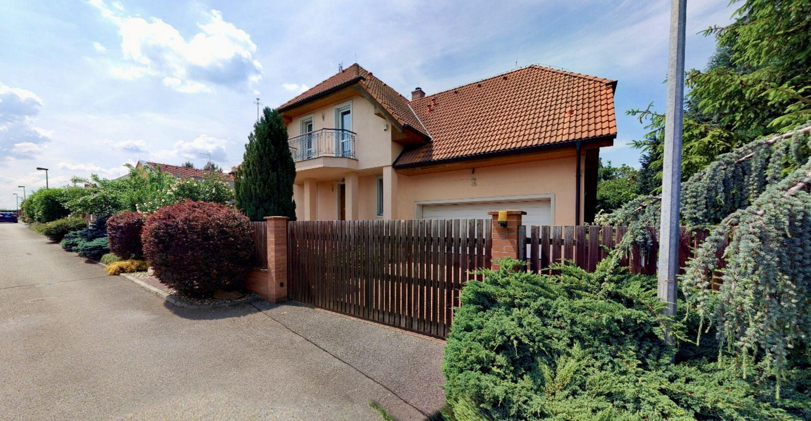Prodej domu 300 m² s pozemkem 803 m² — photo 3