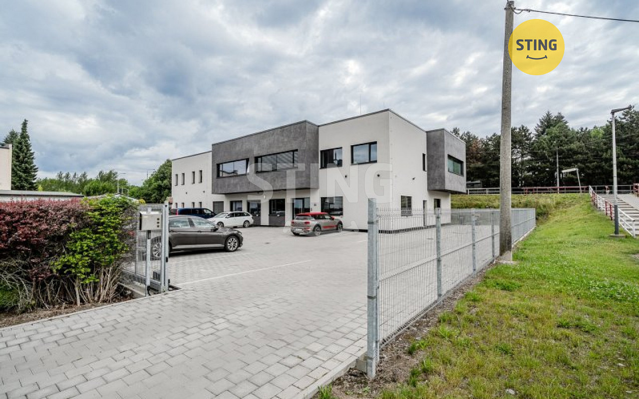 Pronájem kanceláře 650 m²